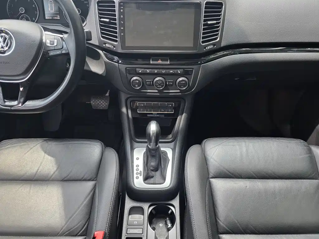 VOLKSWAGEN SHARAN 2016