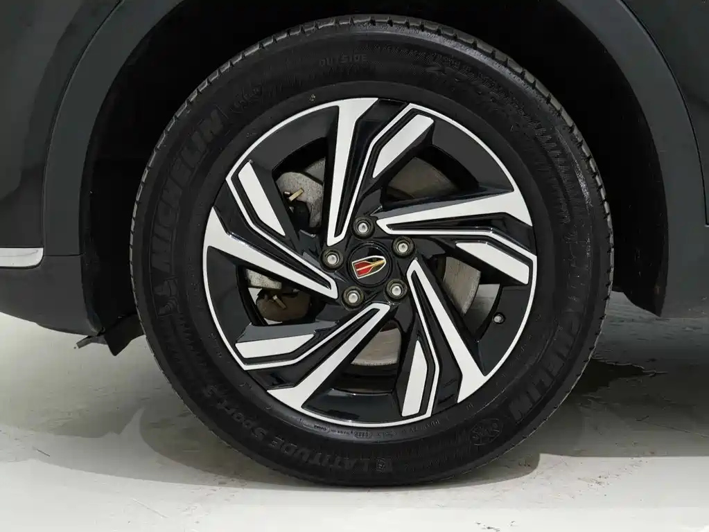 HONGQI HS5 2022