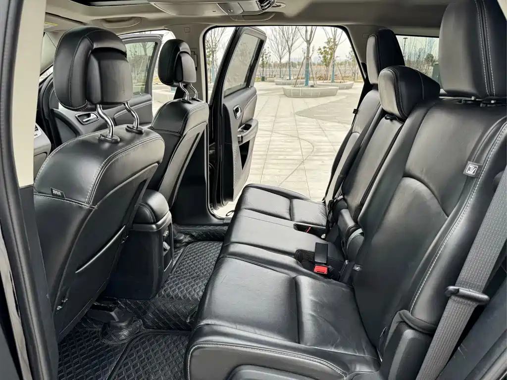 DODGE JCUV 2015