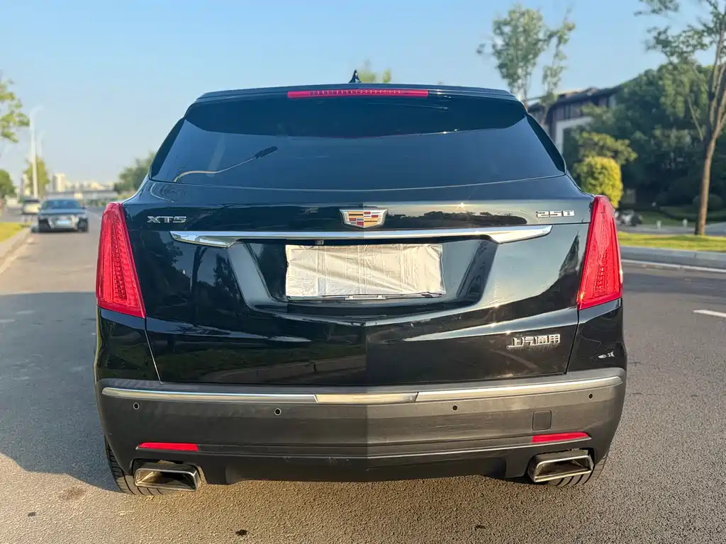 CADILLAC XT5 2018