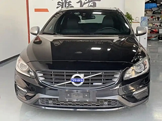 VOLVO V60 2015