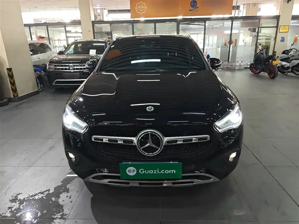 MERCEDES BENZ GLA 2023