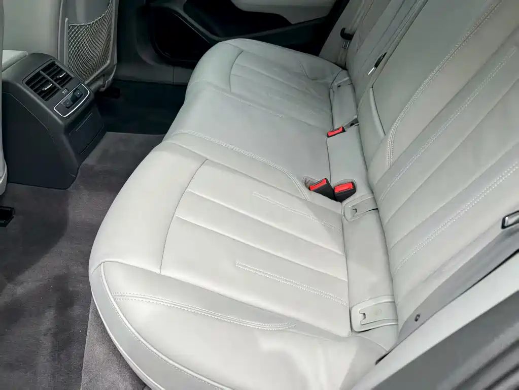 AUDI A4L 2018