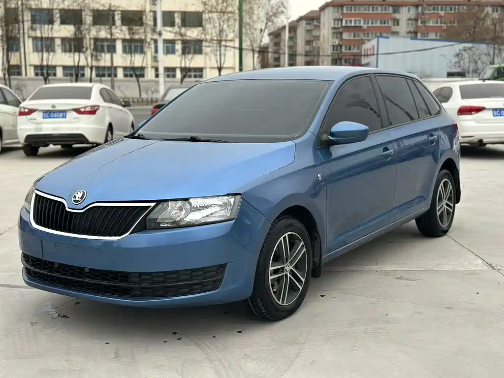 SKODA RAPID SPACEBACK 2017