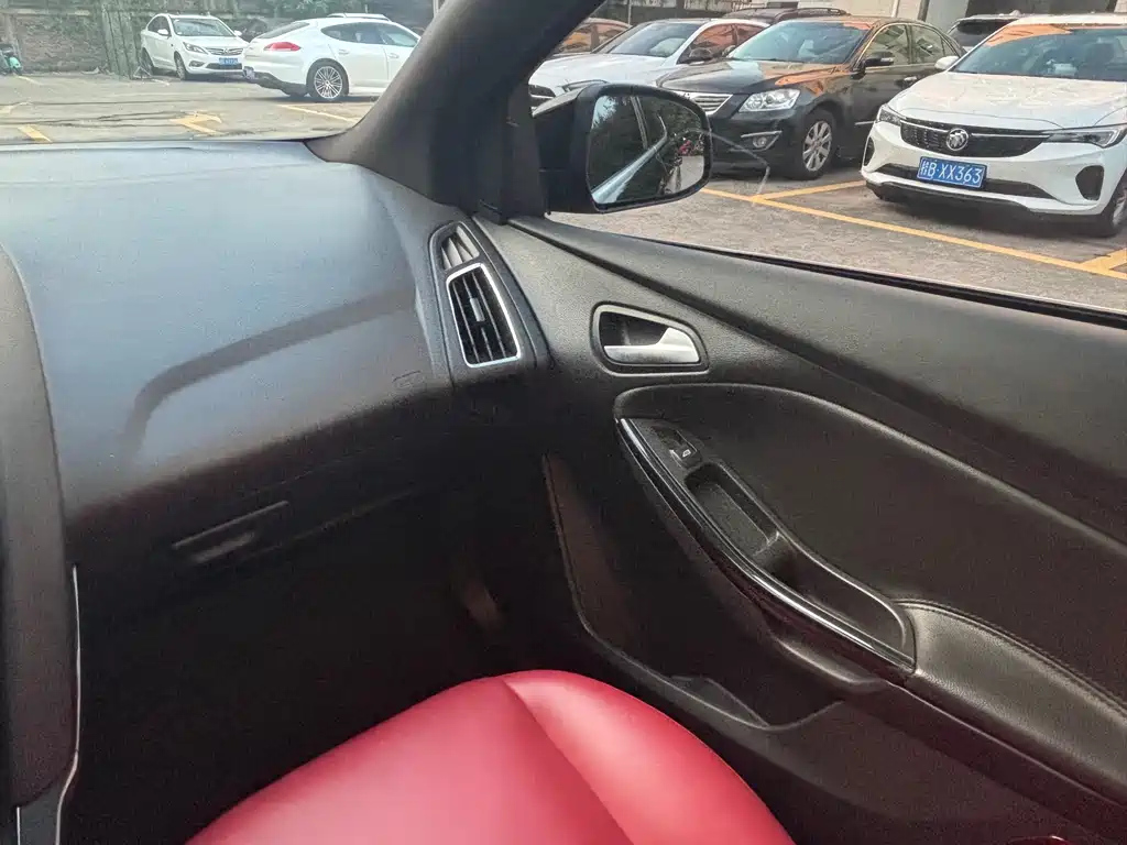 FORD FOCUS 2017