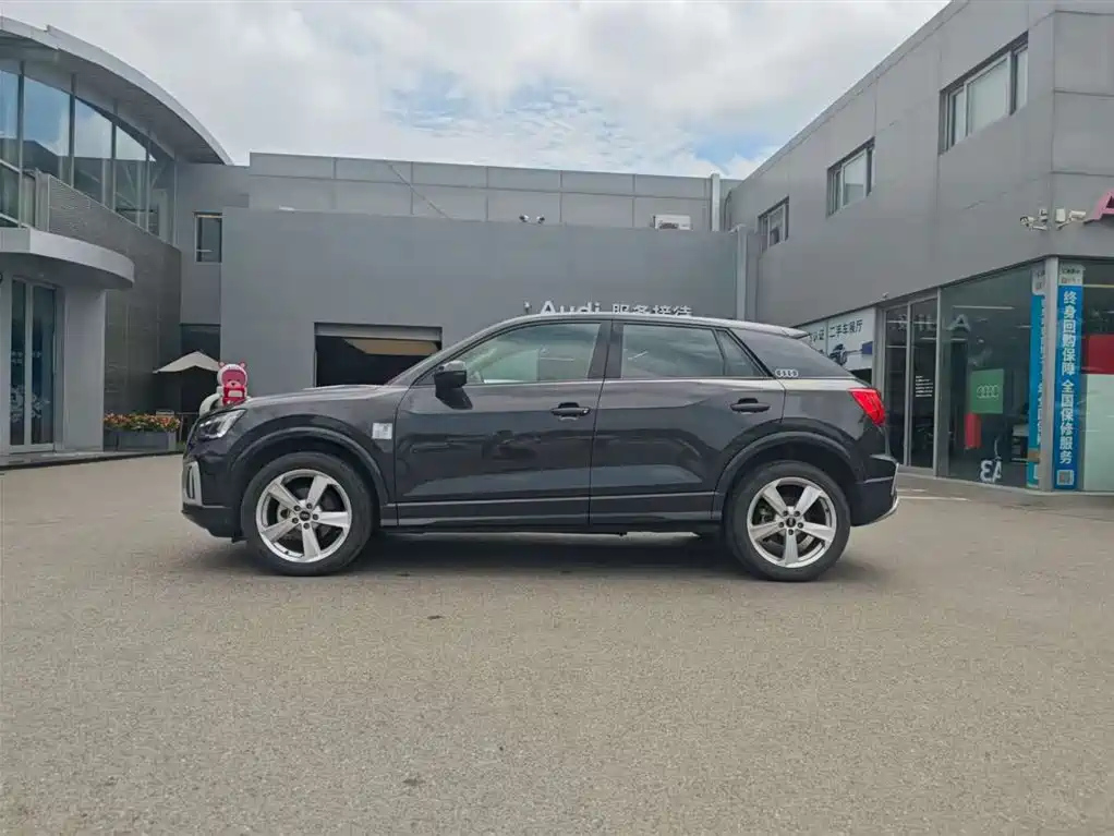 AUDI Q2L 2023