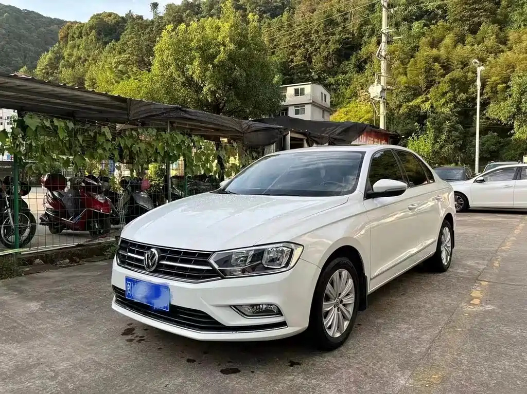 VOLKSWAGEN BORA 2018