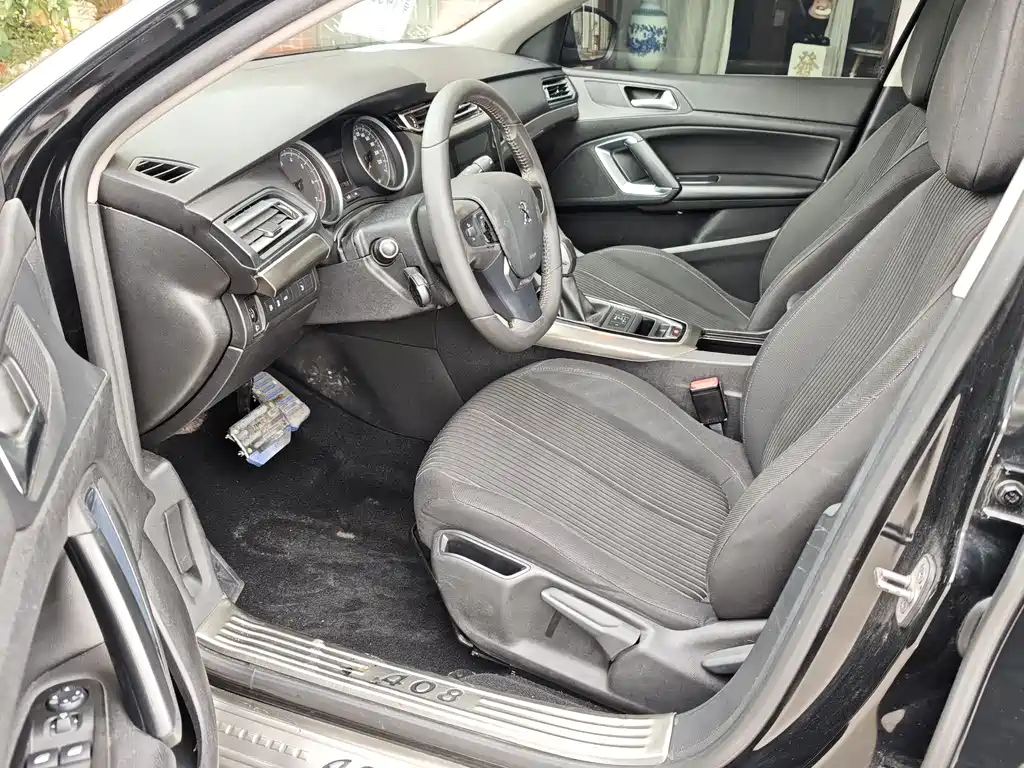 PEUGEOT 408 2016