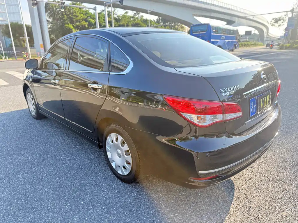 NISSAN SYLPHY 2016