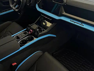 Заказать LAMBORGHINI URUS SE