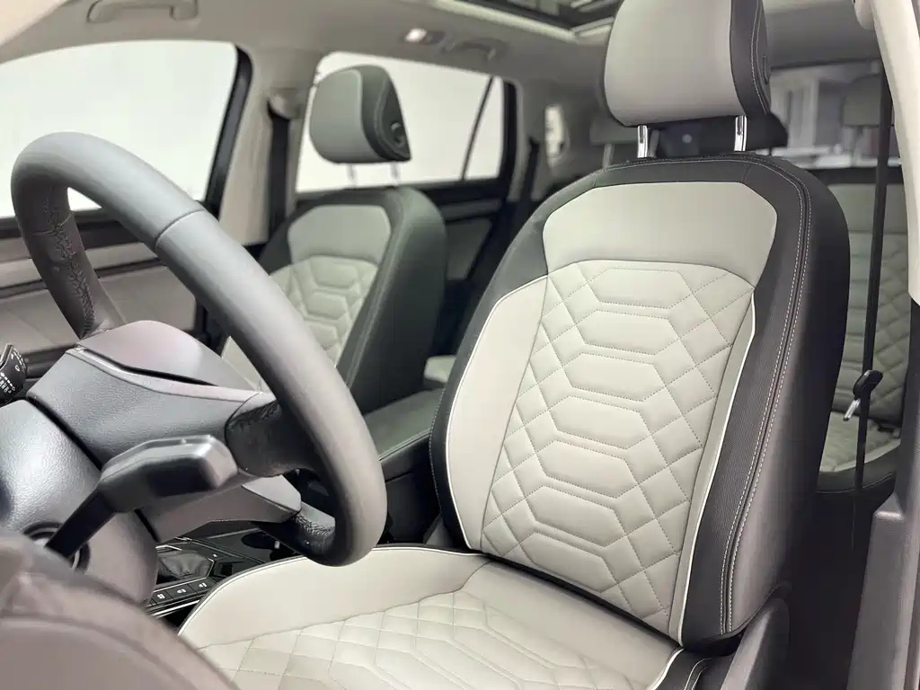 VOLKSWAGEN TAYRON 2025