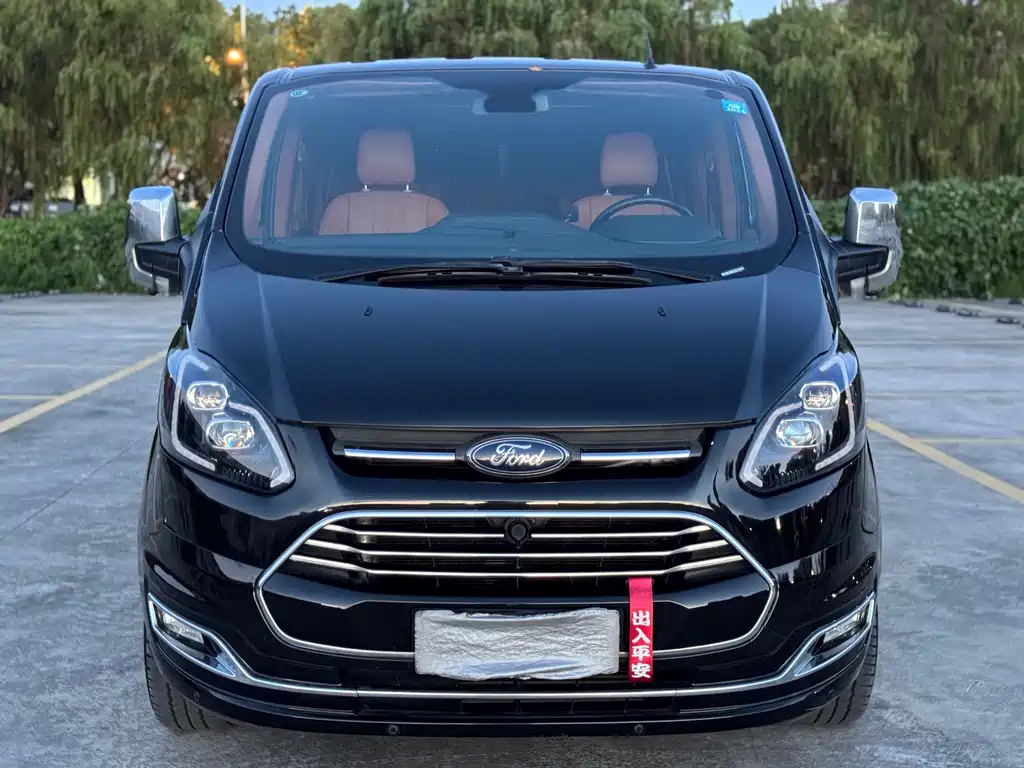 FORD TOUREO 2017