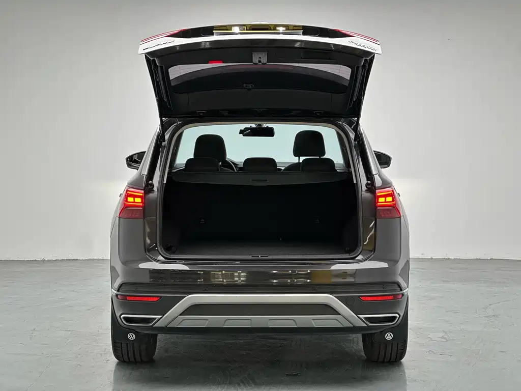 VOLKSWAGEN TAYRON 2019