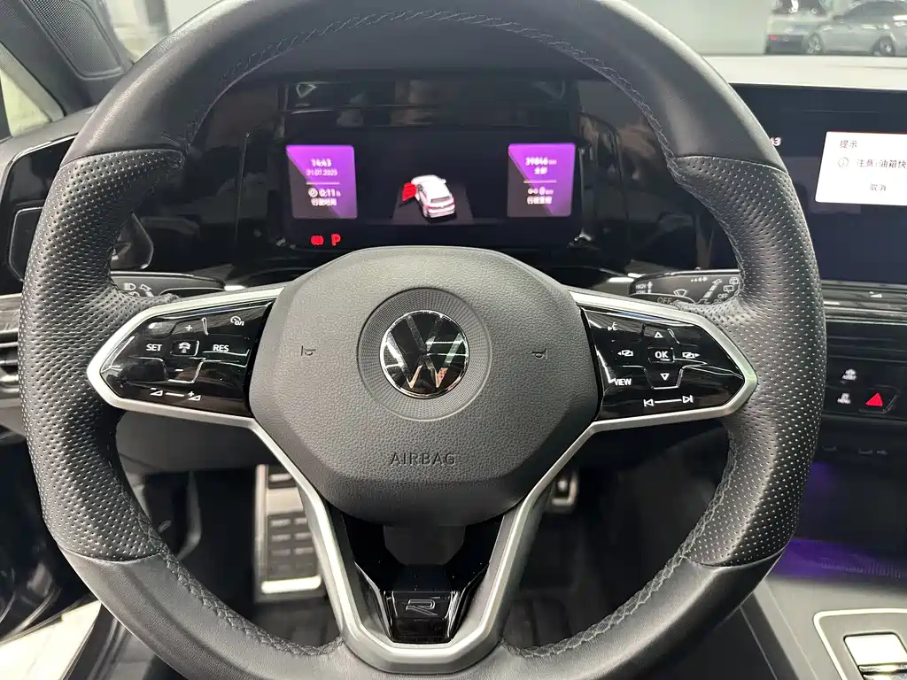 VOLKSWAGEN GOLF 2021