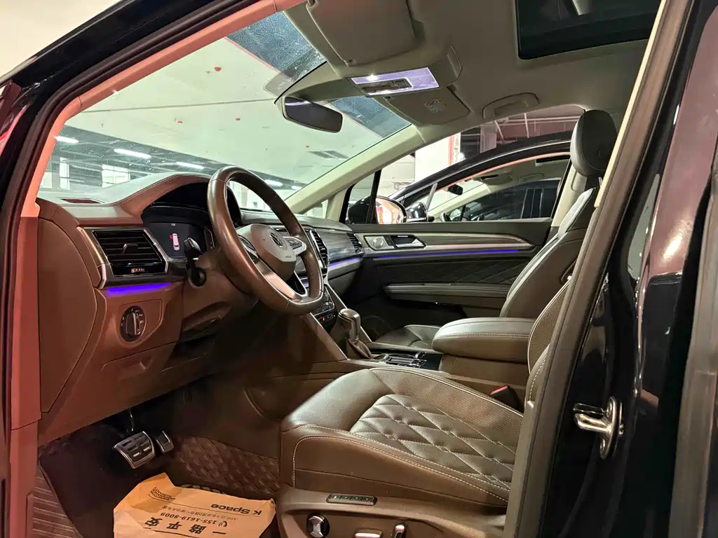 VOLKSWAGEN VILORAN 2022