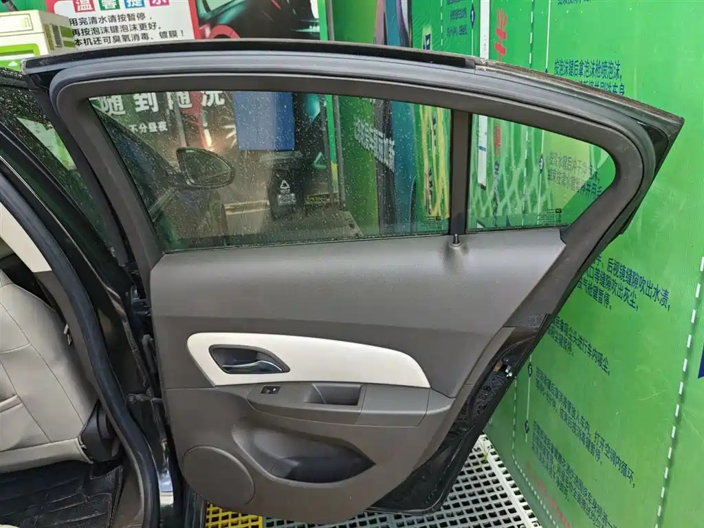 CHEVROLET CRUZE 2015