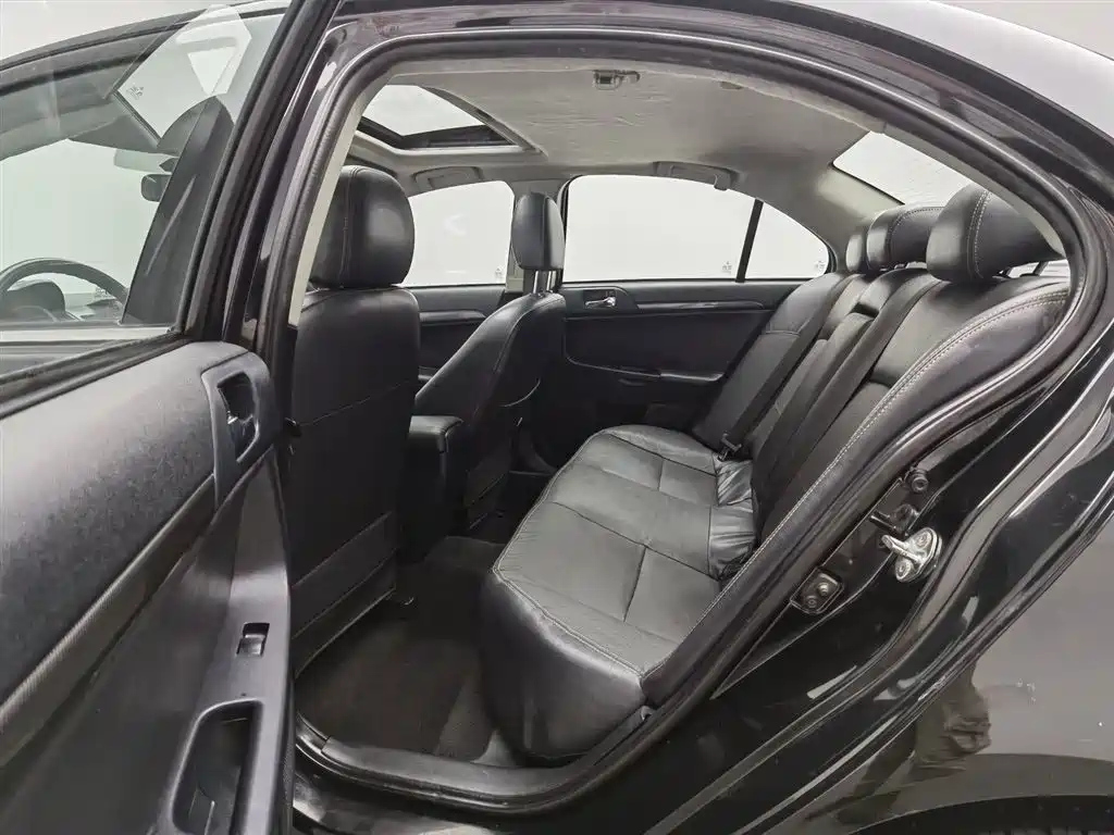 MITSUBISHI LANCER EX 2014