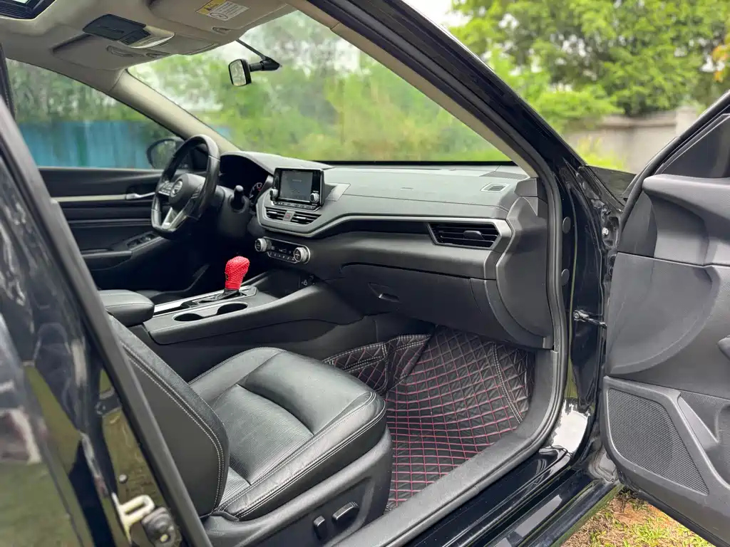 NISSAN TEANA 2019