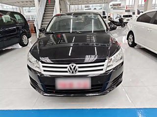 VOLKSWAGEN SANTANA 2014