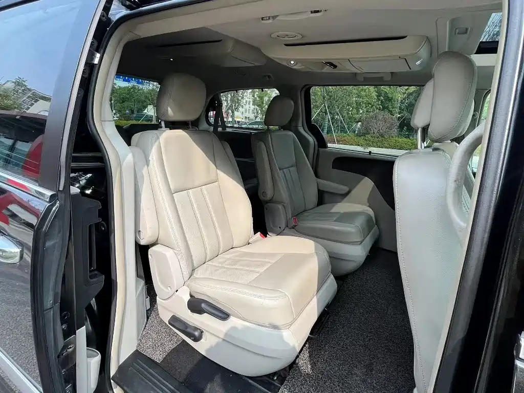 CHRYSLER BIG 捷龙 IMPORT 2015