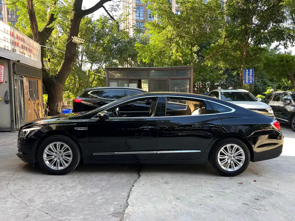 BUICK LACROSSE 2017