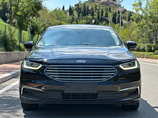 FORD TAURUS 2019
