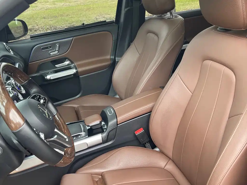 MERCEDES BENZ GLB 2021