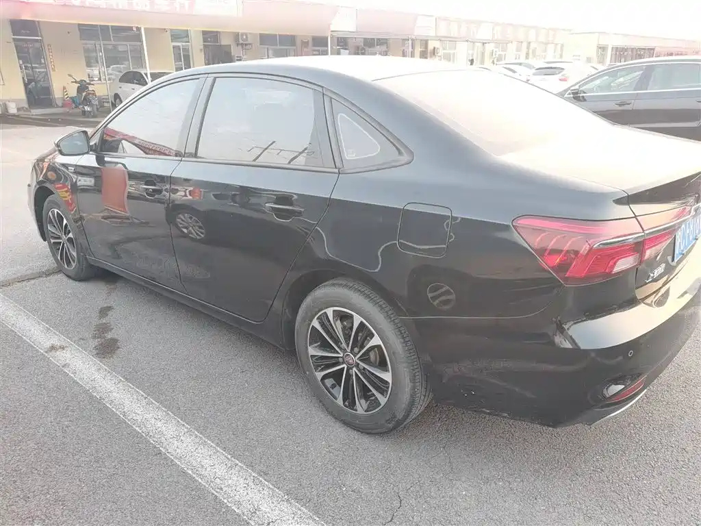 ROEWE I6 2019