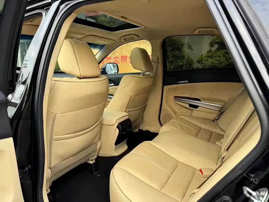 HONDA CROSSTOUR 2014