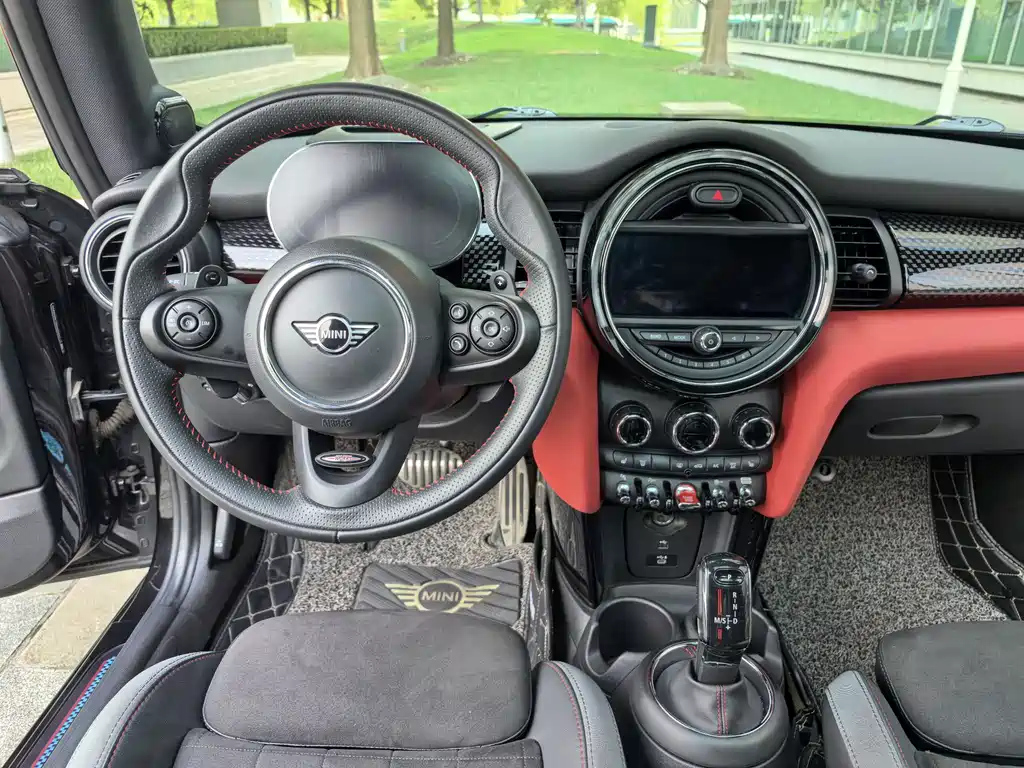 MINI JCW 2020