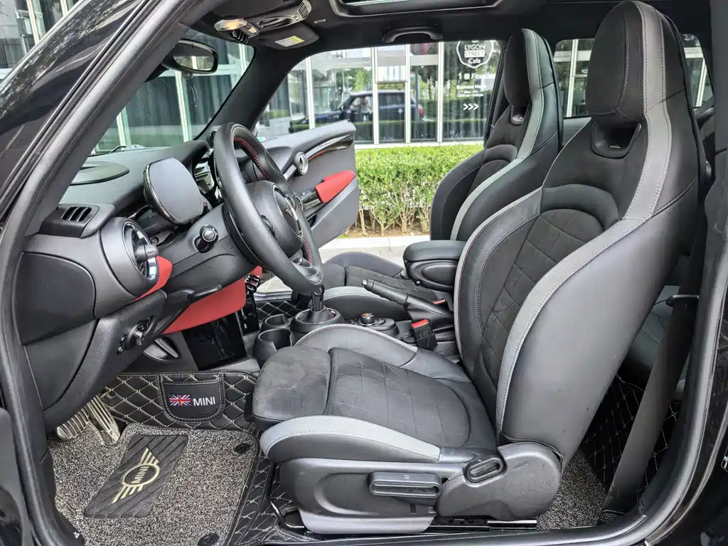 MINI JCW 2020