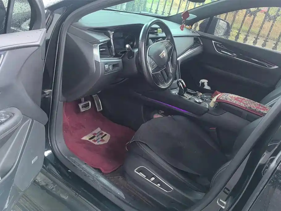 CADILLAC XT5 2023