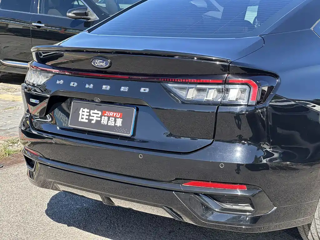 FORD MONDEO 2022