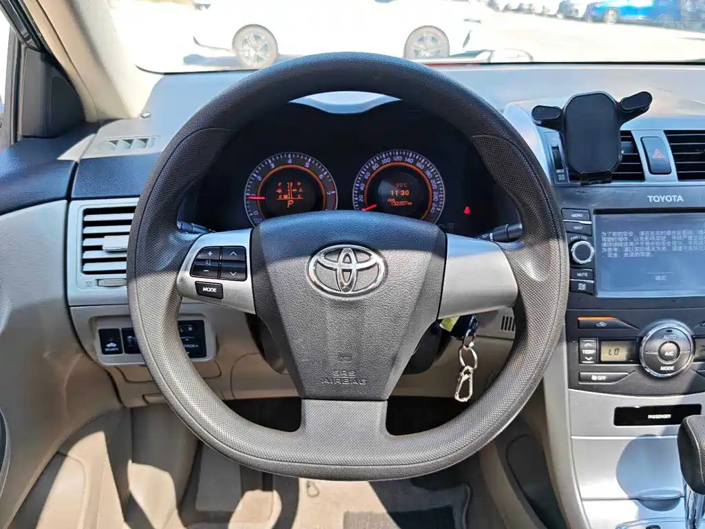 TOYOTA COROLLA 2013