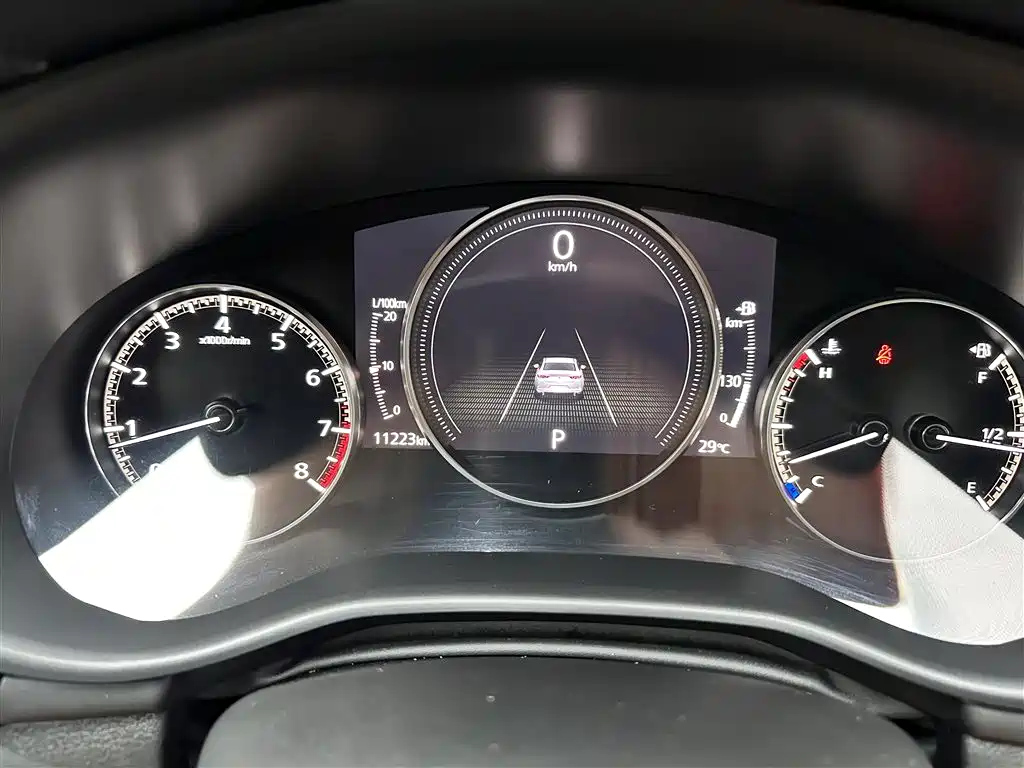 MAZDA 3 AXELA 2024