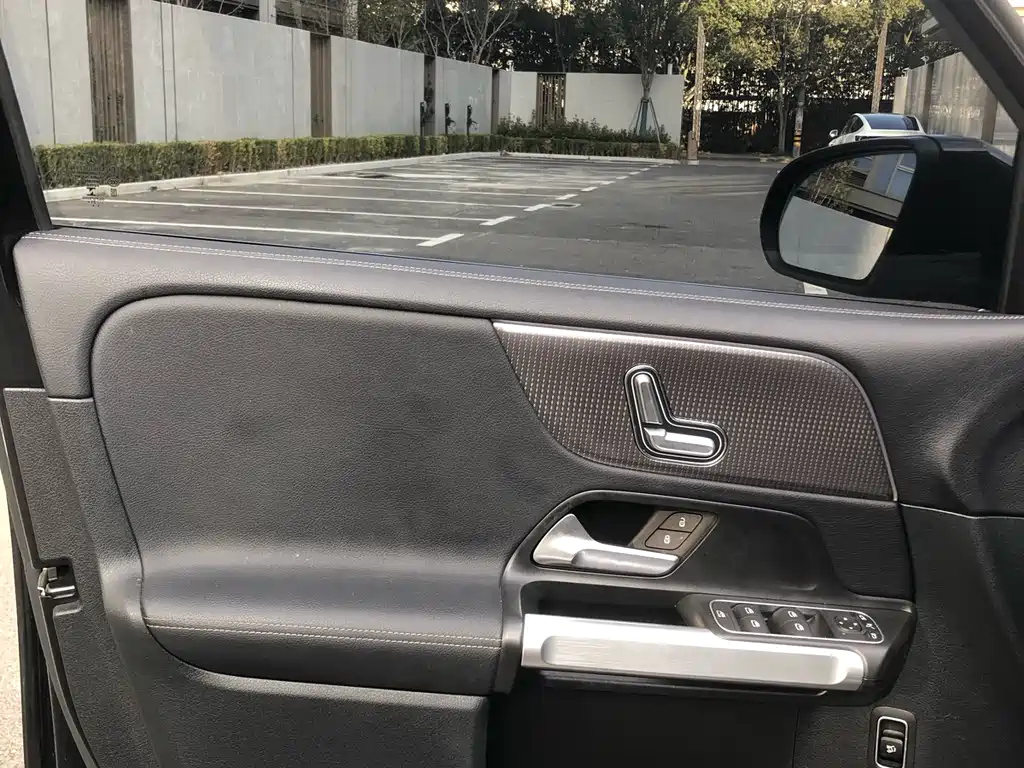 MERCEDES BENZ GLB 2022