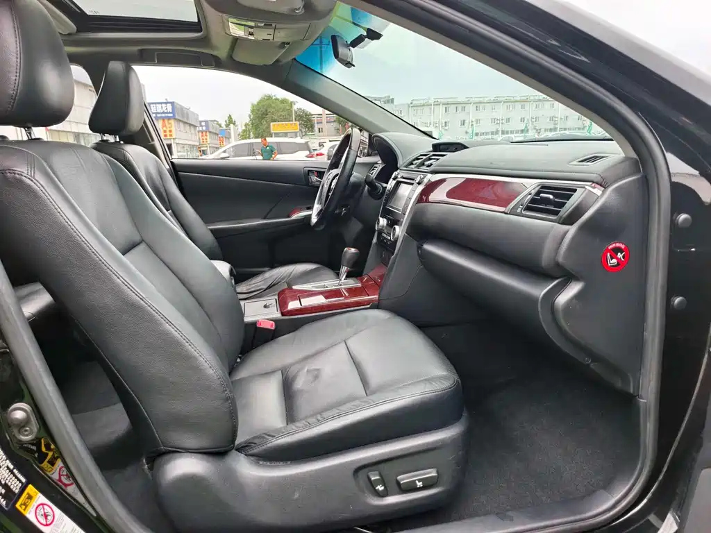 TOYOTA CAMRY 2012
