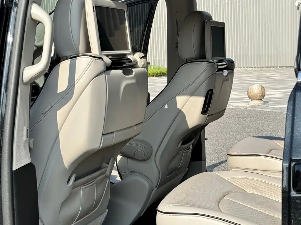 CHRYSLER BIG 捷龙PHEV IMPO 2018