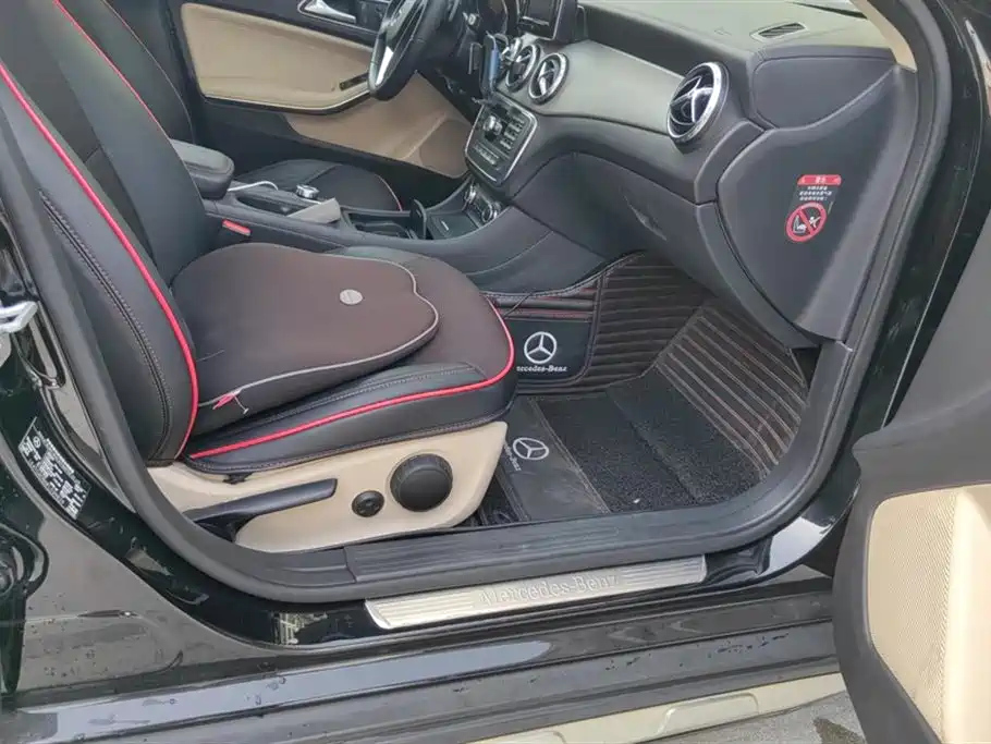 MERCEDES BENZ GLA 2016