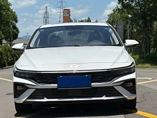 Заказать HYUNDAI ELANTRA