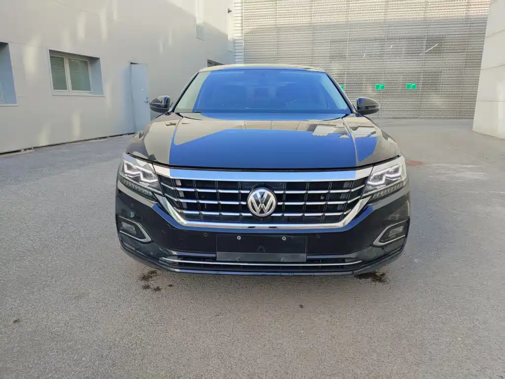 VOLKSWAGEN PASSAT 2019