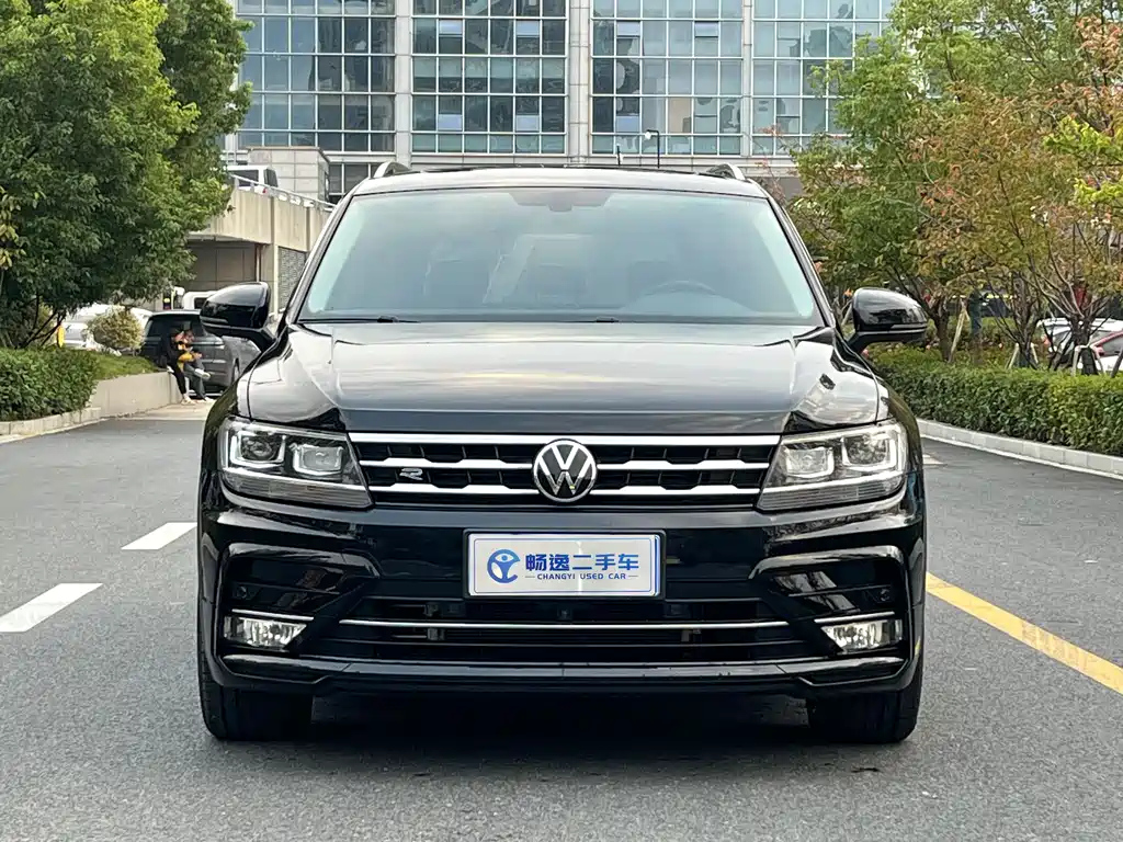 VOLKSWAGEN TIGUAN L 2021