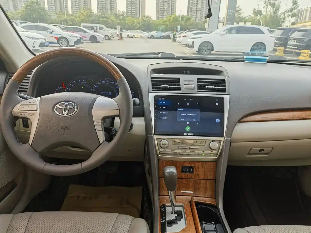 TOYOTA CAMRY 2011