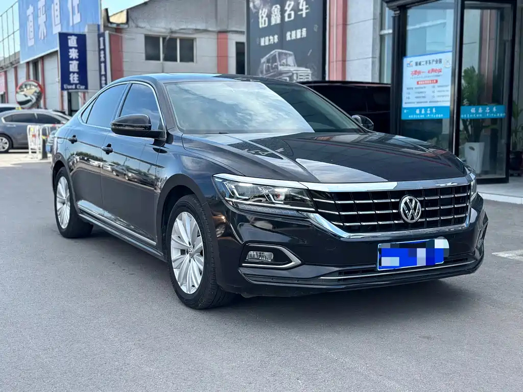 VOLKSWAGEN PASSAT 2020