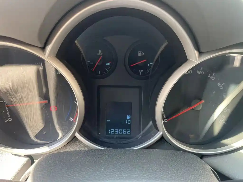 CHEVROLET CRUZE 2012