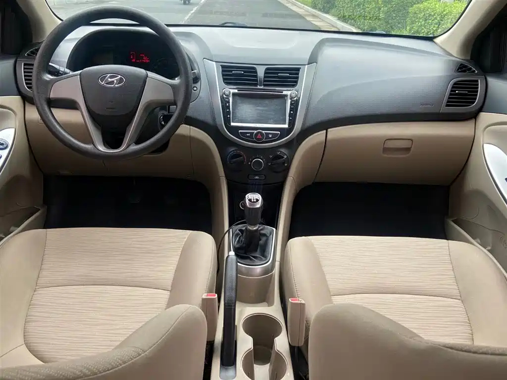 HYUNDAI RENA 2014