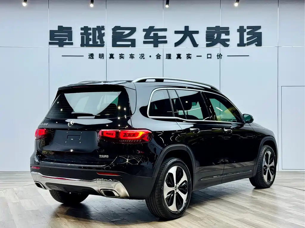 MERCEDES BENZ GLB 2021