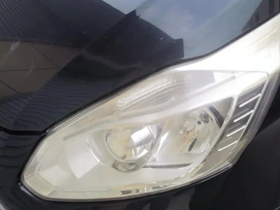 FORD TOUREO 2016