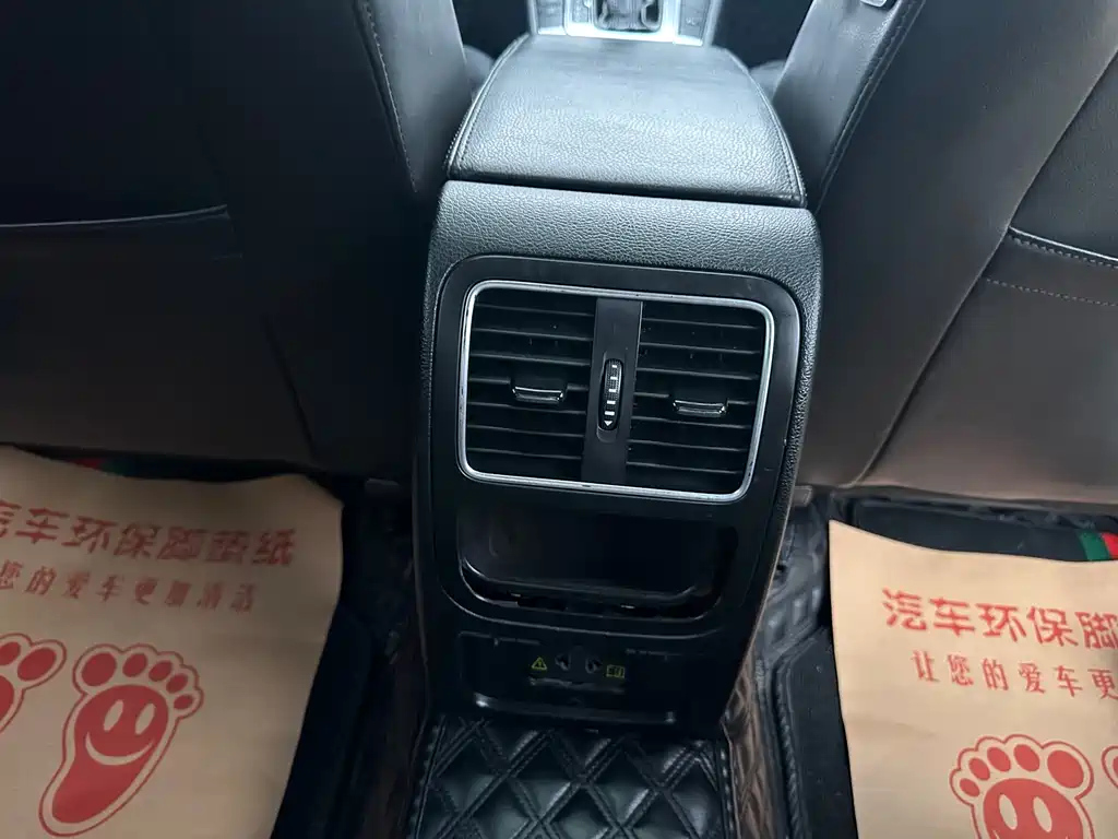 VOLKSWAGEN MAGOTAN 2012