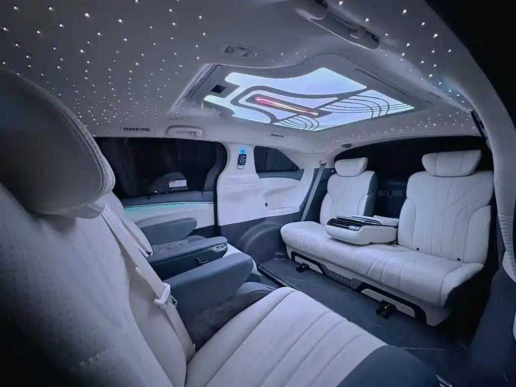 TOYOTA SIENNA SIENNA 2024